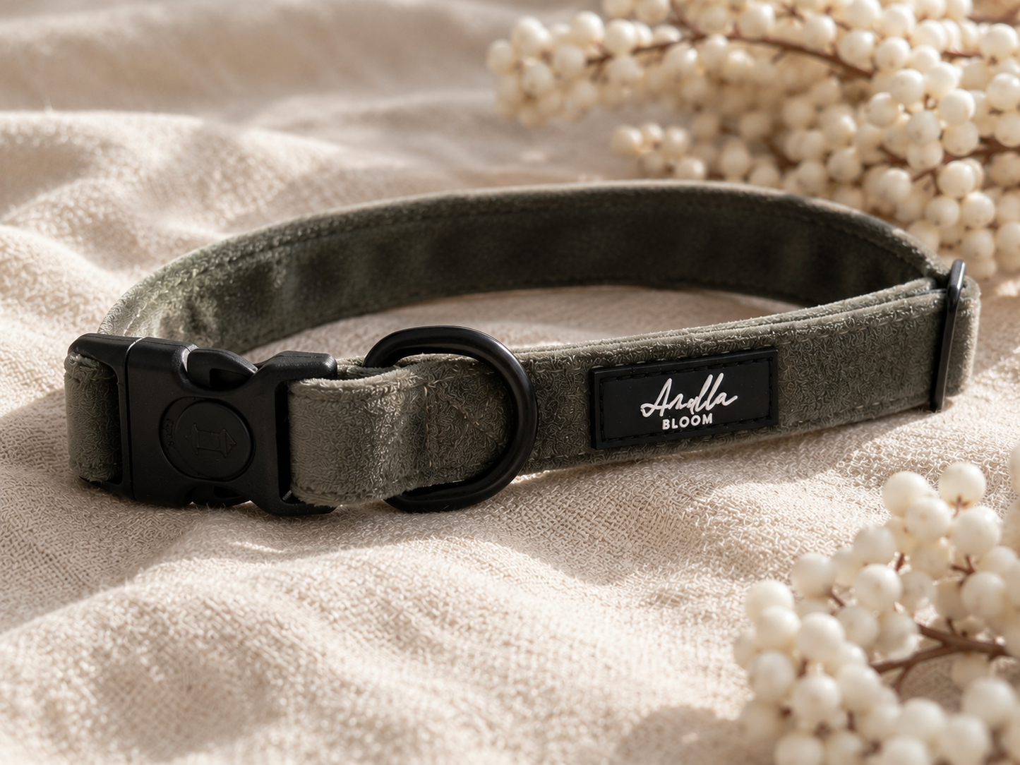 Moorland Muse Green Velvet Adjustable Collar