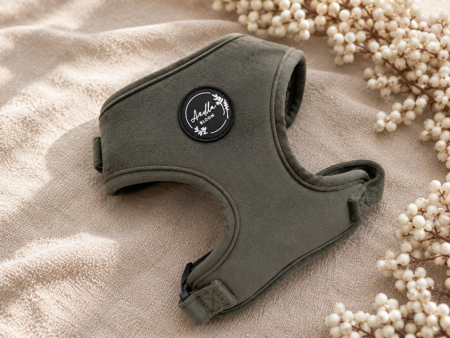 Moorland Muse Velvet Adjustable Neck Harness