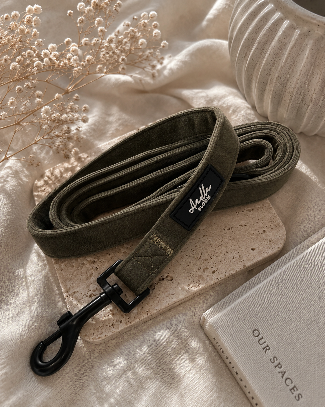 Moorland Muse Green Velvet Lead