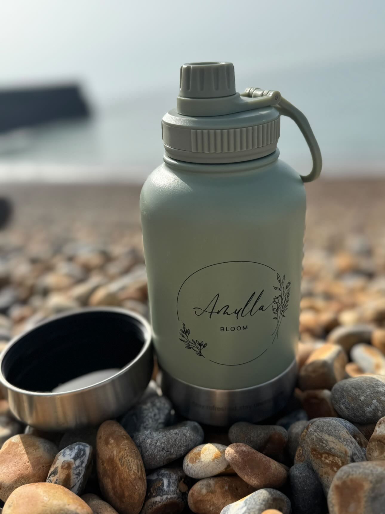 3-in-1 design 32 oz travel water bottle