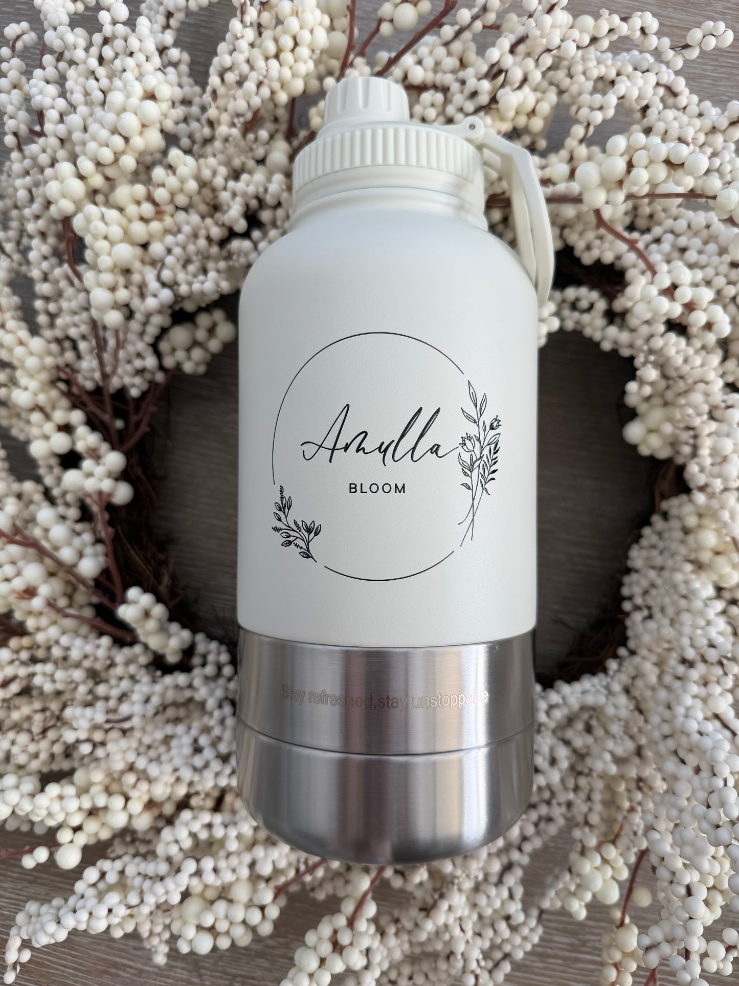 3-in-1 design 32 oz travel water bottle