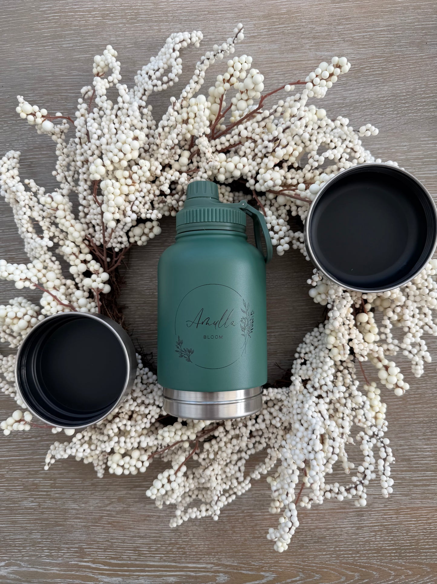 3-in-1 design 32 oz travel water bottle